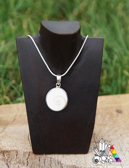 Pendentif œil de Sainte Lucie
