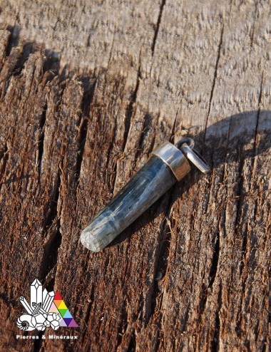 Pendentif en Cyanite - poli