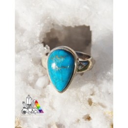 Magnifique bague avec une Turquoise serti par de l'argent - Vertus des Pierres - Pierres & Minéraux