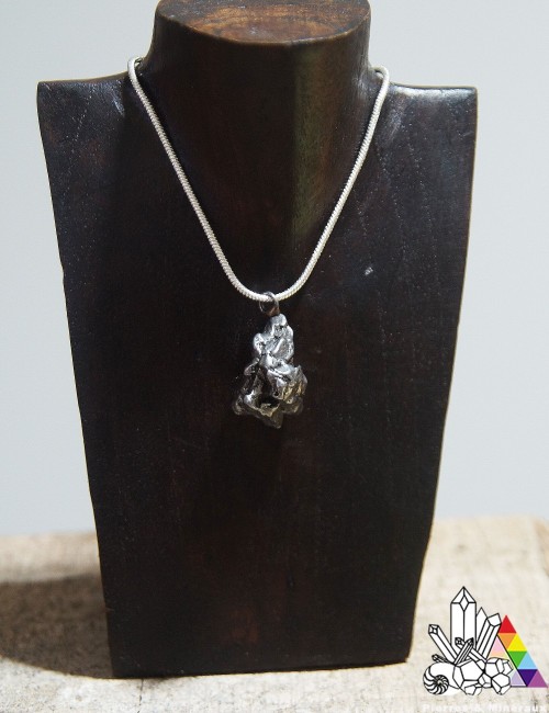 Pendentif en Météorite