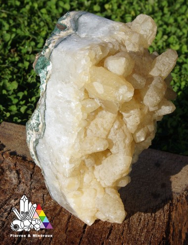 Bloc de Calcite sur Base d'Amethyste