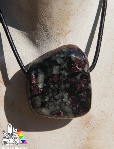 Eudialyte Tachetée
