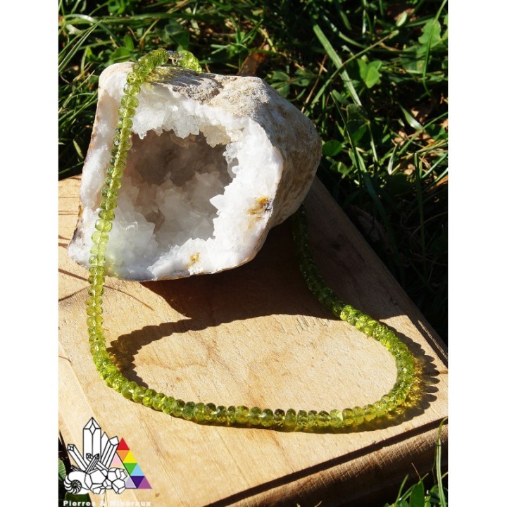 Collier en Péridot - Pierre Rare - Lithothérapie - Pierres et Minéraux - Vente en Ligne