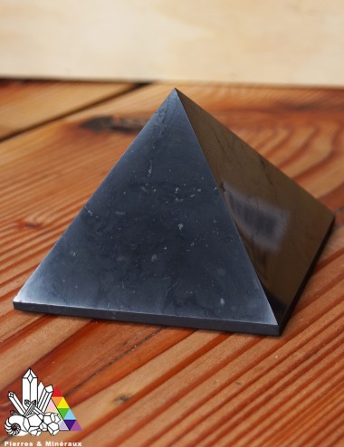 Pyramide de Shungite