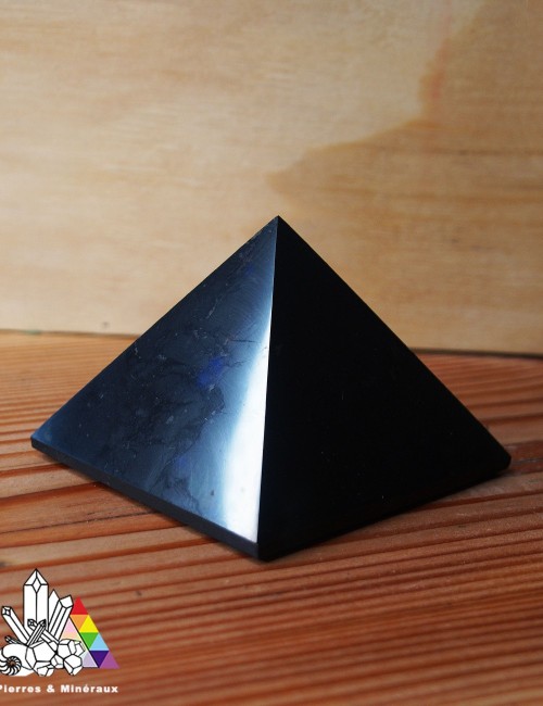 Pyramide de Shungite
