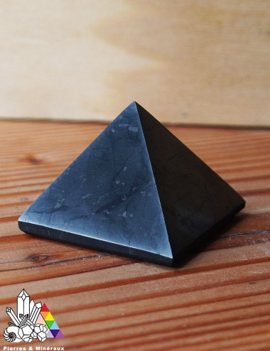 Pyramide de Shungite