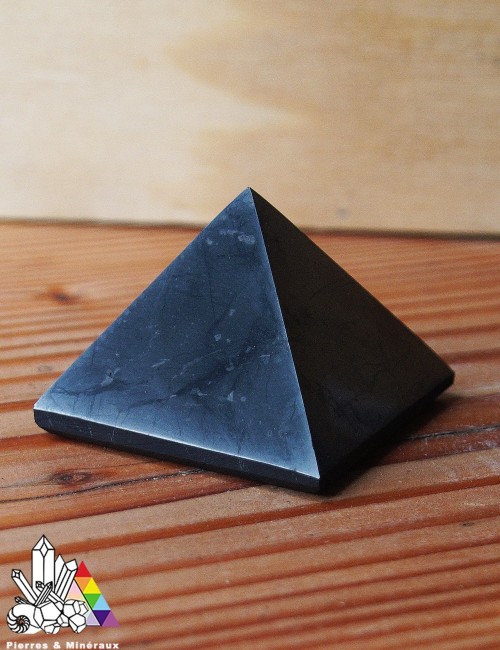 Pyramide de Shungite