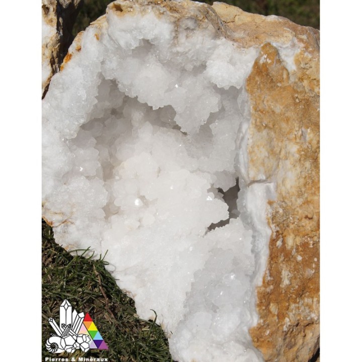 Grande Géode Cristal de Roche - Unique - Lithothérapie - Pierres et Minéraux - France